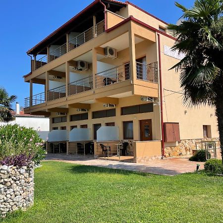 Helios Hotel Stavros  Eksteriør billede